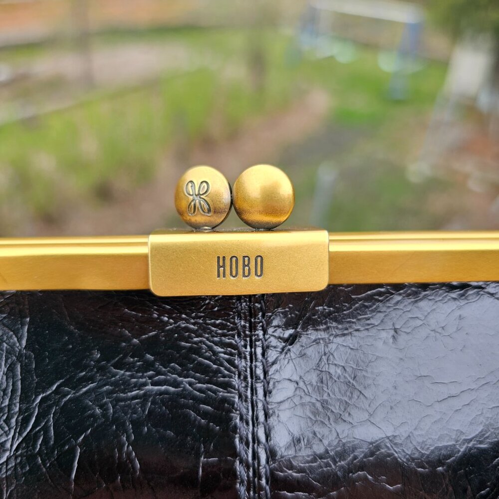 Hobo International Purse Rare Kisslock Clasp Polished Leather - Picture 9 of 11